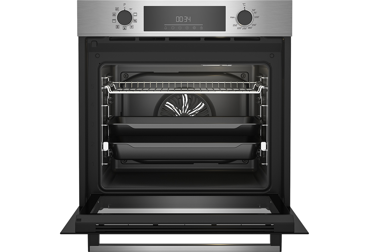 Απεικονίζεται ανοιχτός φούρνος με 2 ταψιά μέσα.